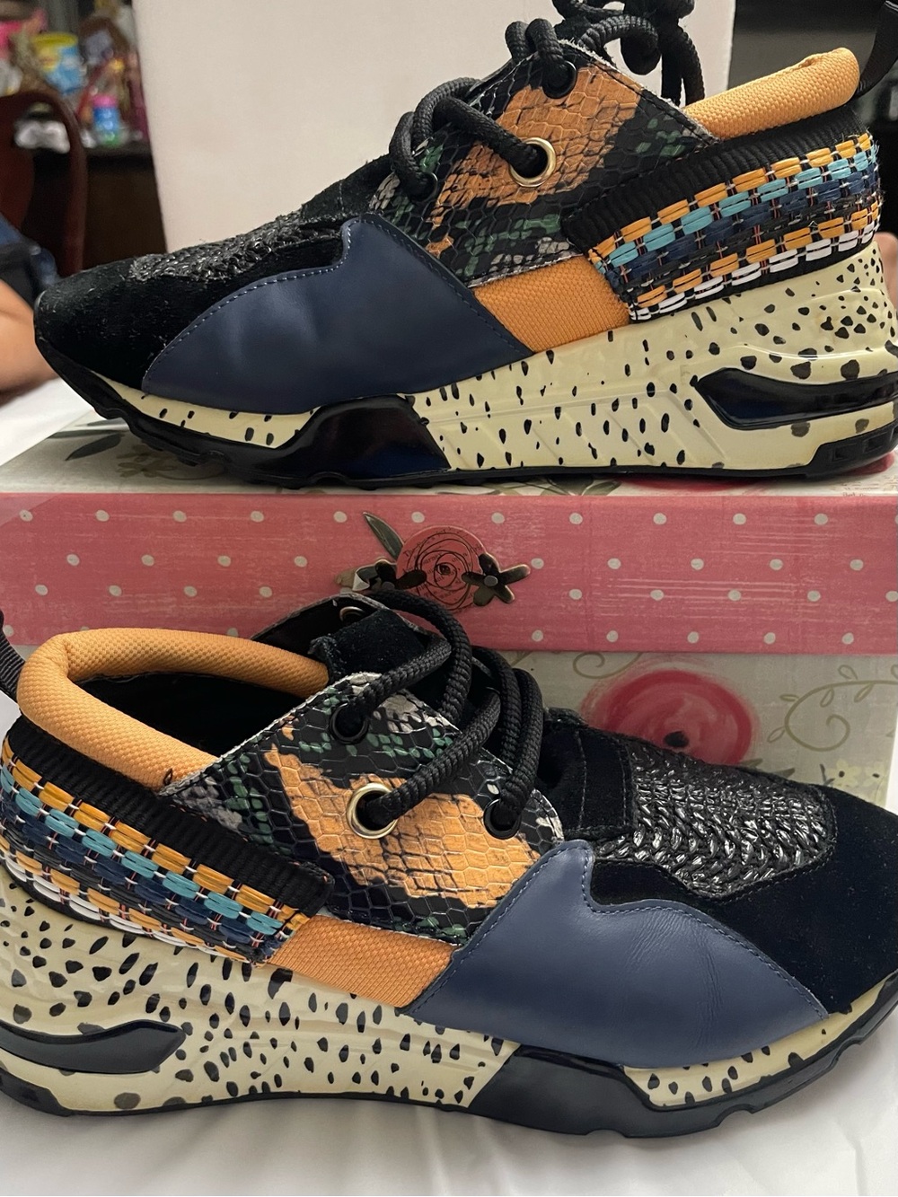 Steve Madden Black Blue Orange Mixed-Print Chunky Sneakers size 8.5